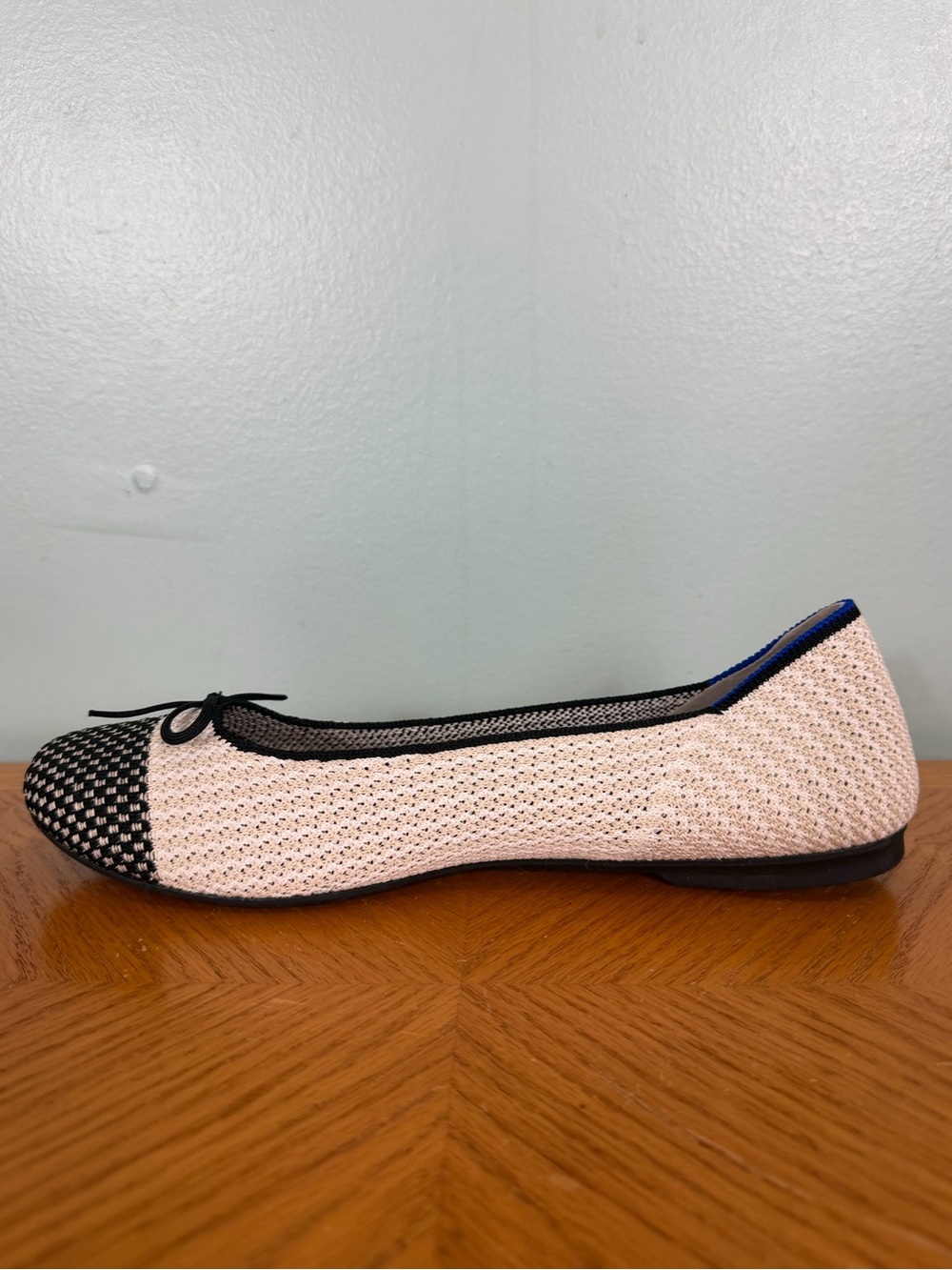 Rothy’s The Ballet Flat Beige & Black Round Captoe Coco Knit Bow Women Size 10 - Picture 4 of 12